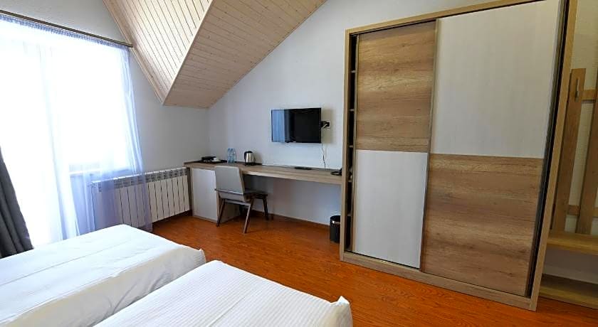 Ereto Hotel by SnowTime