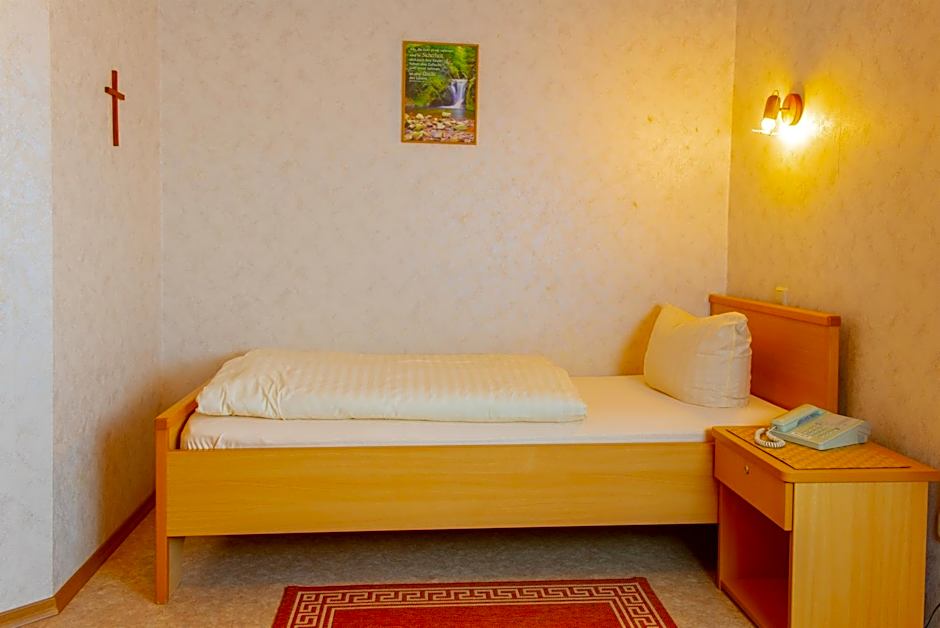 Christliche Gästehäuser Weinstraße