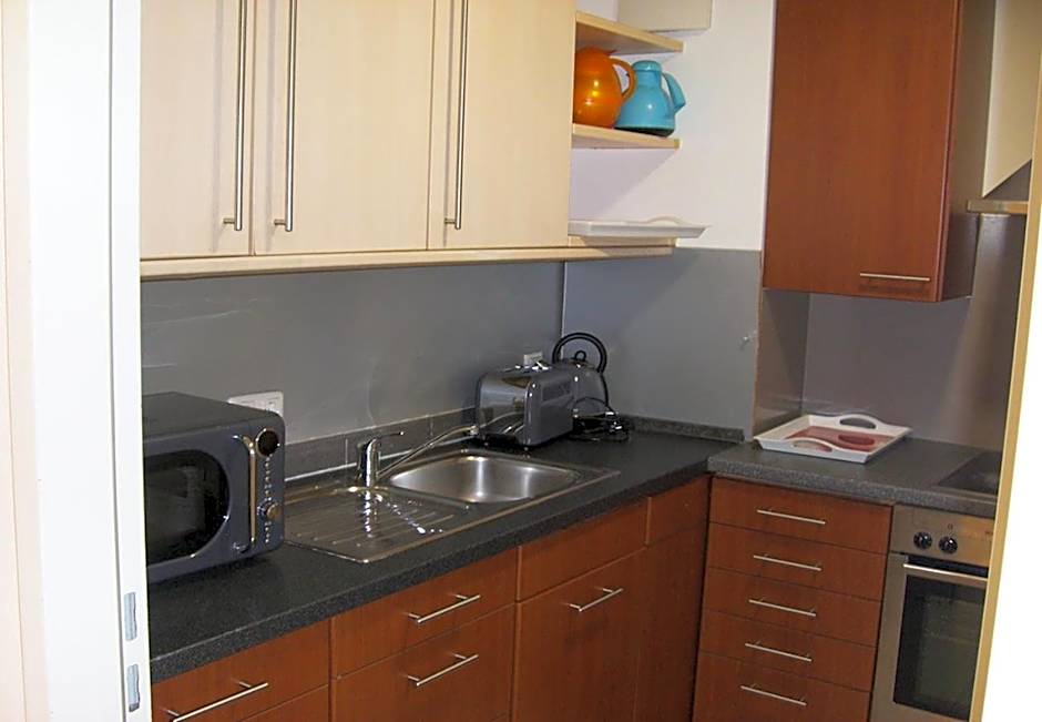 Baynunah Suites Aparthotel