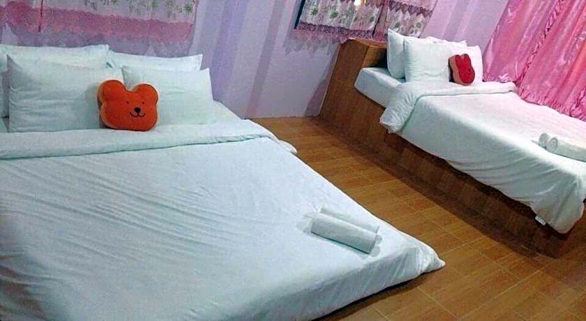 Baan Chom Jan Suan Phung