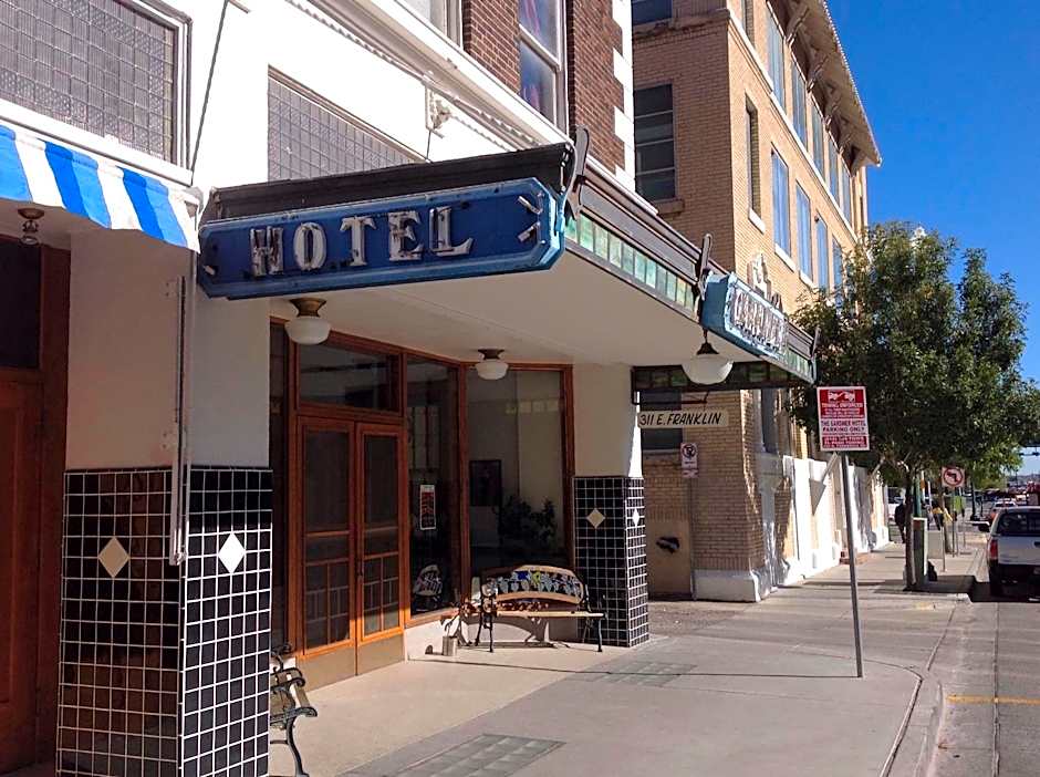 Gardner Hotel & Hostel