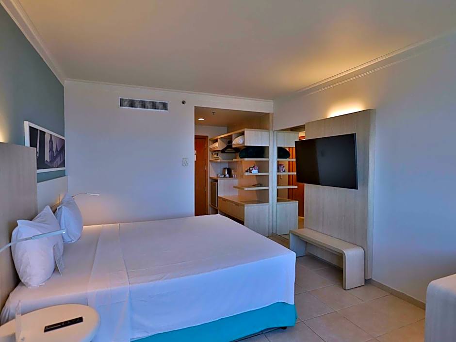 Mercure Salvador Rio Vermelho Hotel