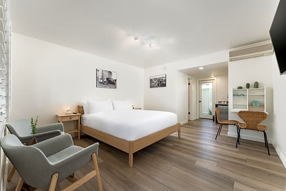 Franciscan Inn & Suites