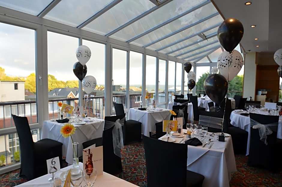 The Riviera Hotel & Apartments - Alum Chine