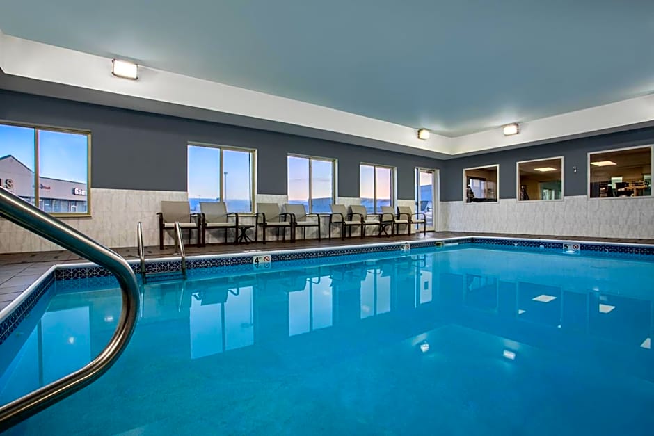 Holiday Inn Express Hotel And Suites Clinton By IHG