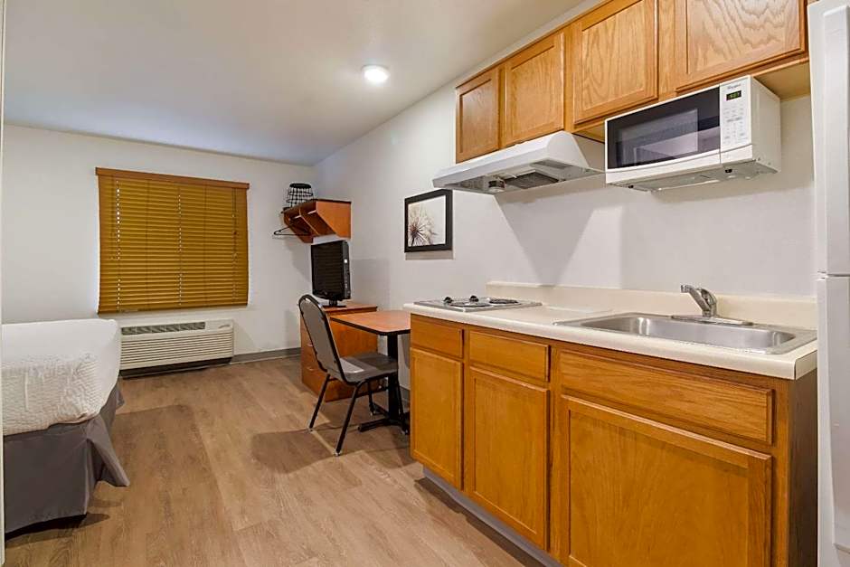 WoodSpring Suites Houston I-45 Airtex