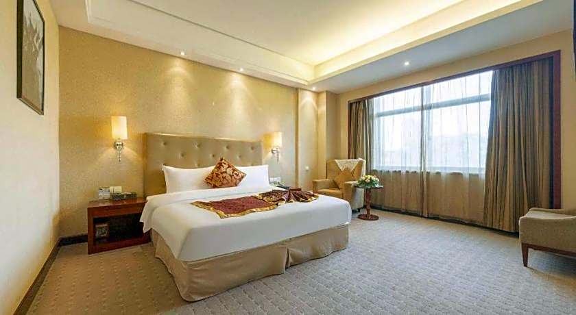 Yiyang Huatian Hotel