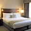 Carlyle Suites & Apartments