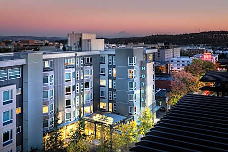 Staypineapple At Watertown Hotel Seattle