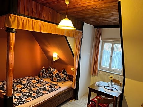 Budget Single Room