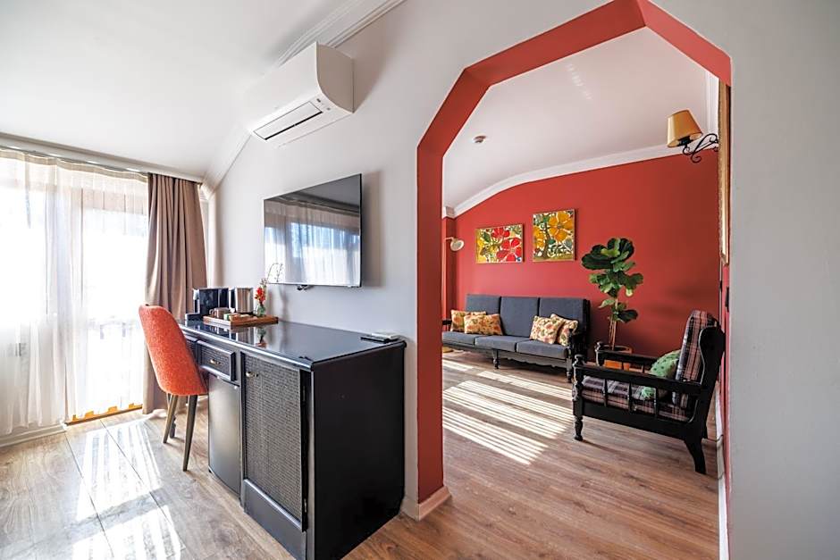 Lill Maison Hotel & City Club