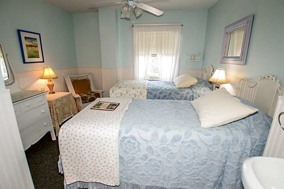 Terrace Inn and 1911 Restaurant