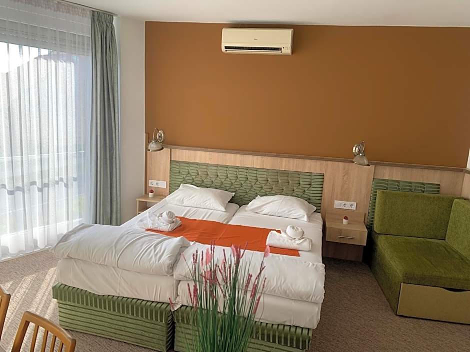 Várfal Wellness Panzió