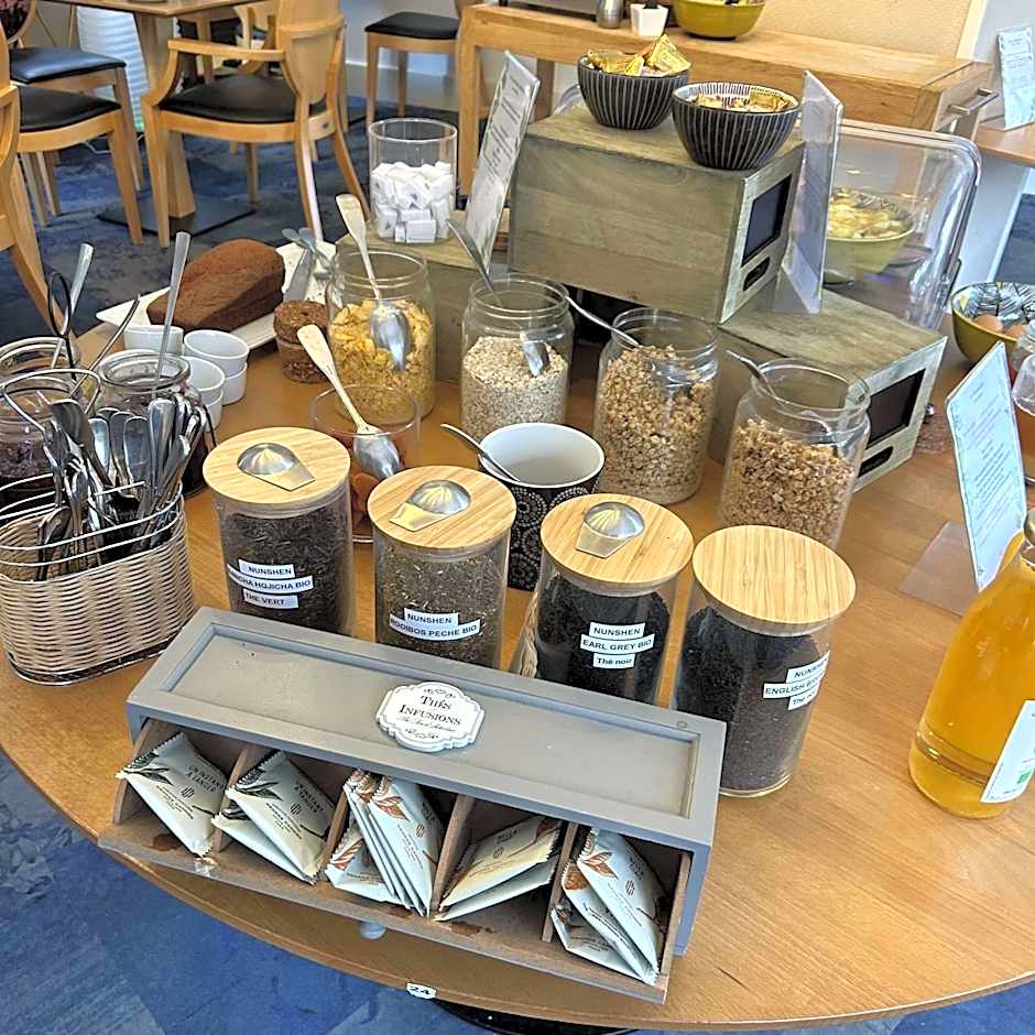 BRIT HOTEL & SPA Le Roc au Chien