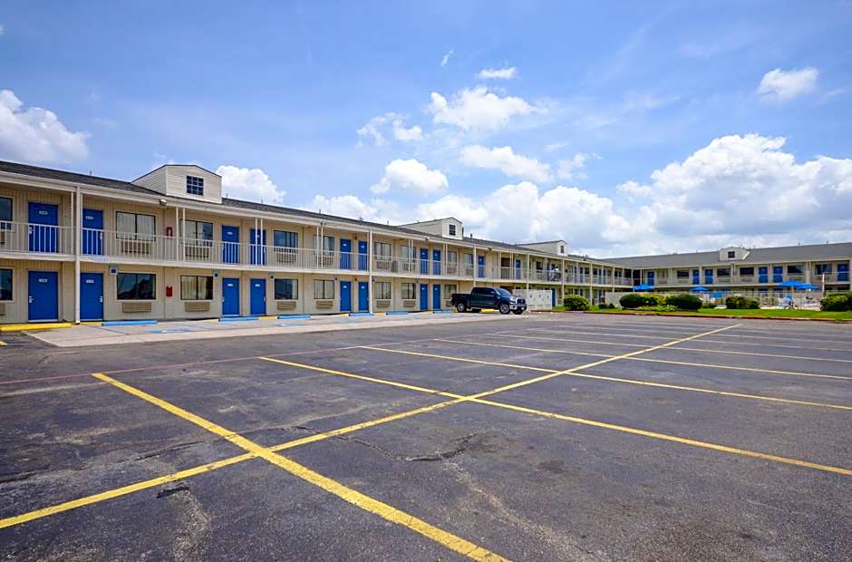 Motel 6-Webster, TX - Houston - Nasa Lake