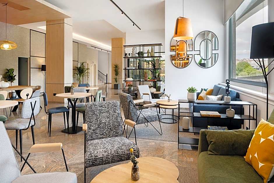 Hotel Santiago Plaza Affiliated by Meliá