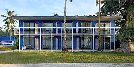 Deluxe Ocean View Twin Bed Room