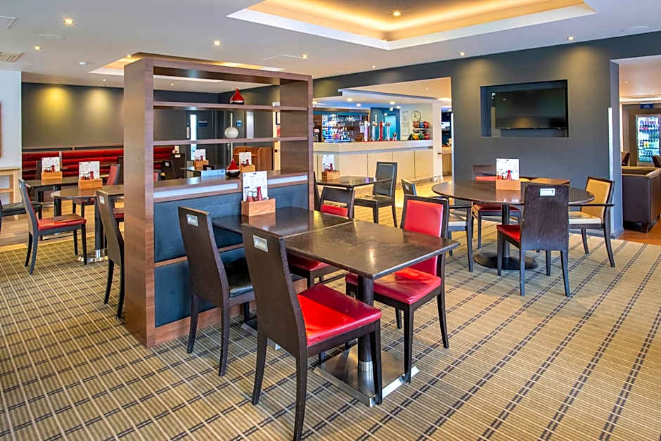 Holiday Inn Express Warwick - Stratford-upon-Avon By IHG