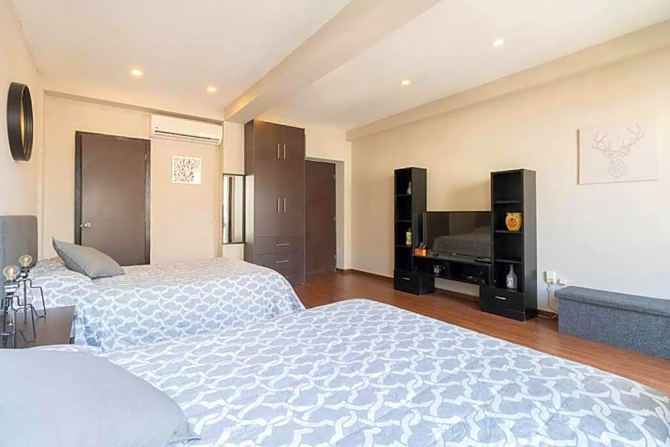406 Location 2Bdrm 2baths AC Rooftop