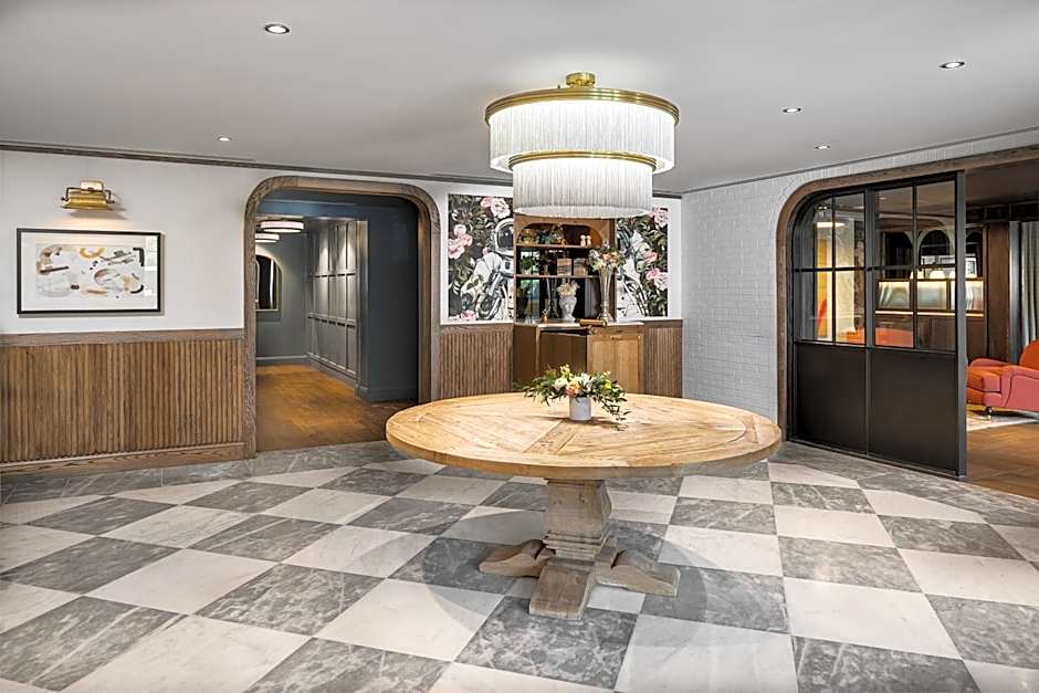 Wylie Hotel Atlanta, Tapestry Collection by Hilton