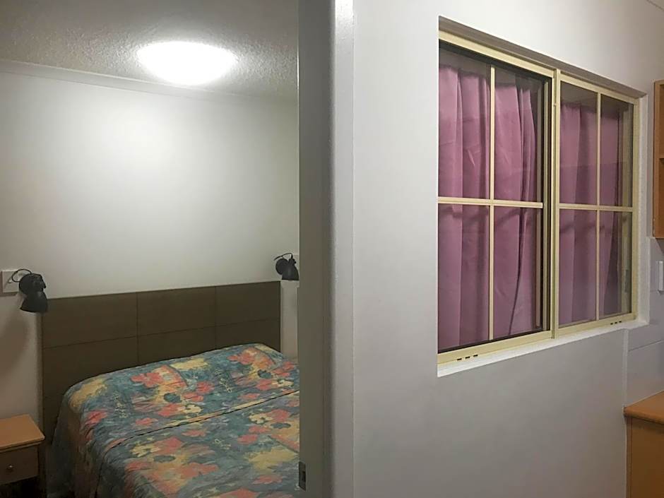 Edgecliff Lodge Motel