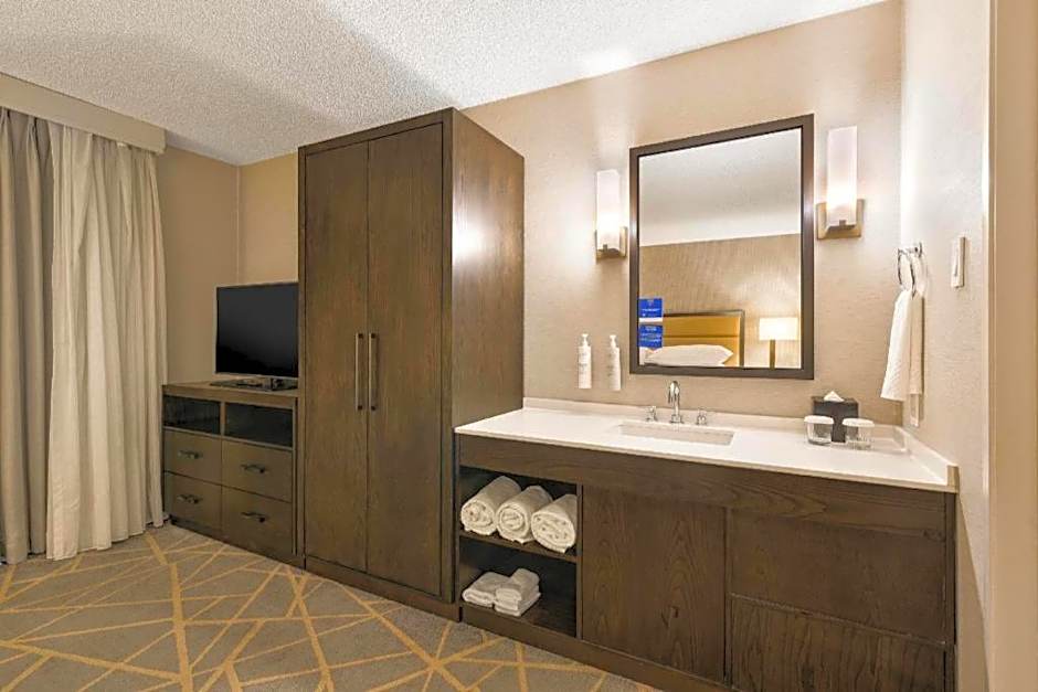 Embassy Suites Denver Tech Center North – Denver, CO