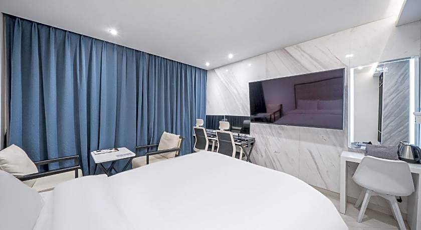 Daegu Dongseongro Hotel Labella