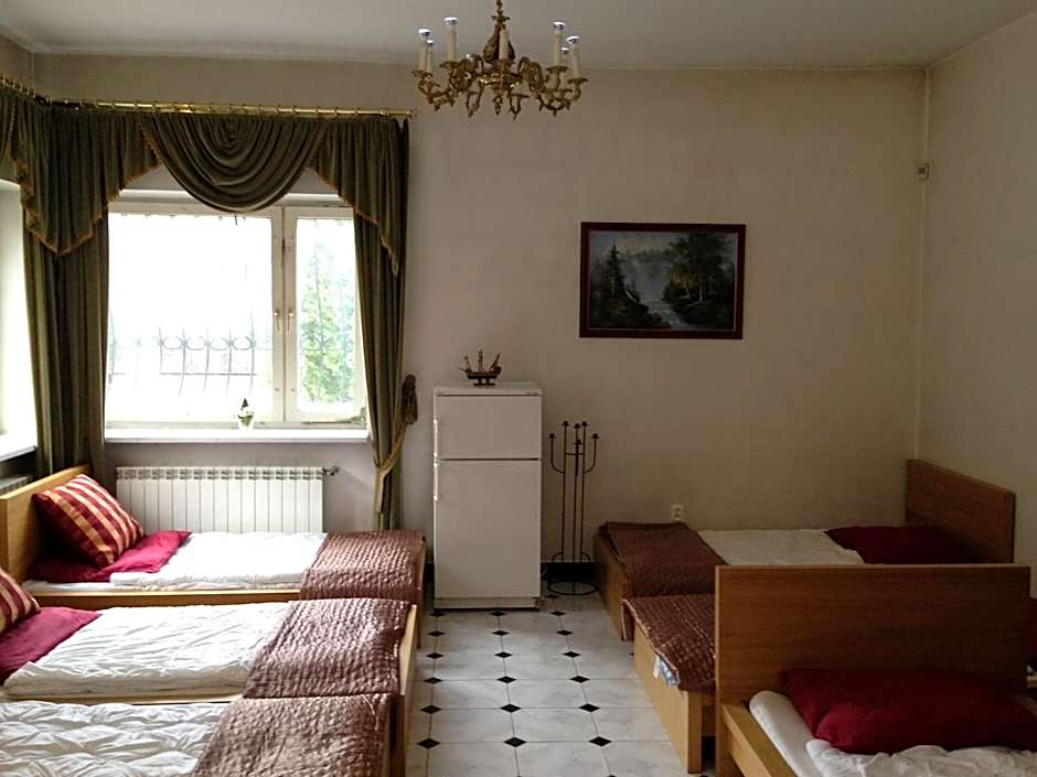 Green Country Hostel