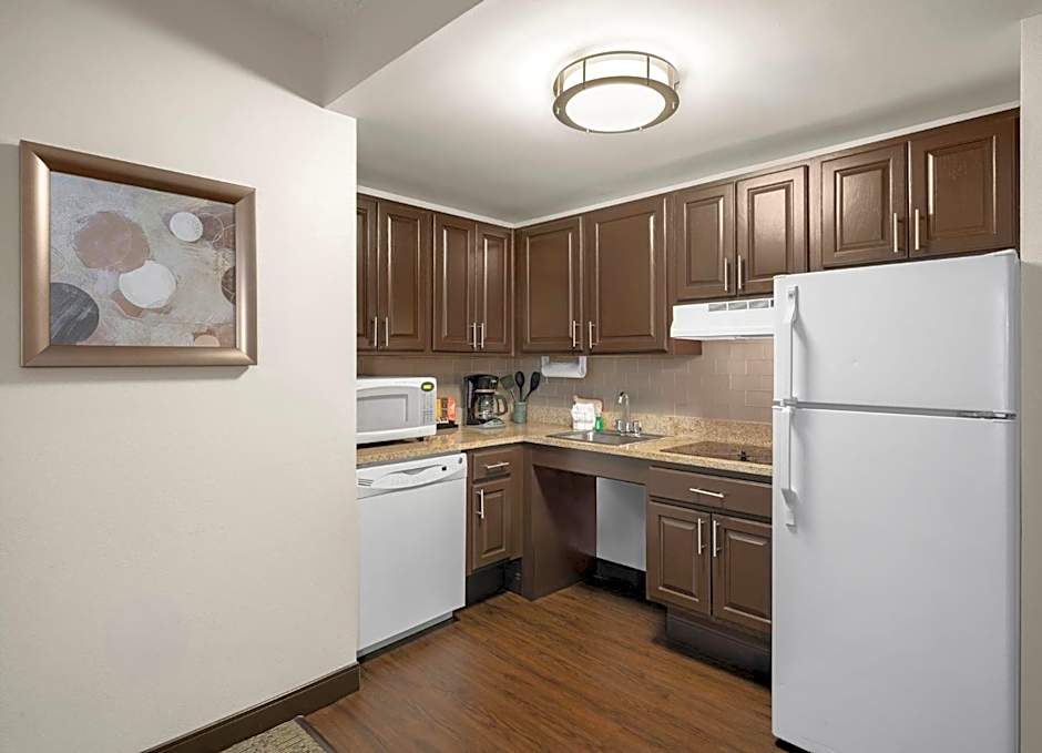 Staybridge Suites Indianapolis-Airport By IHG