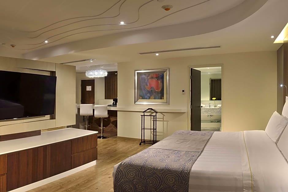HS HOTSSON Hotel Silao
