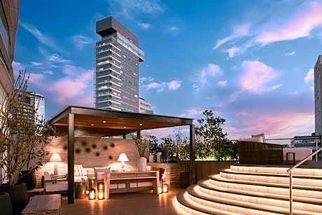 King Suite with Private Pool - Butler Service