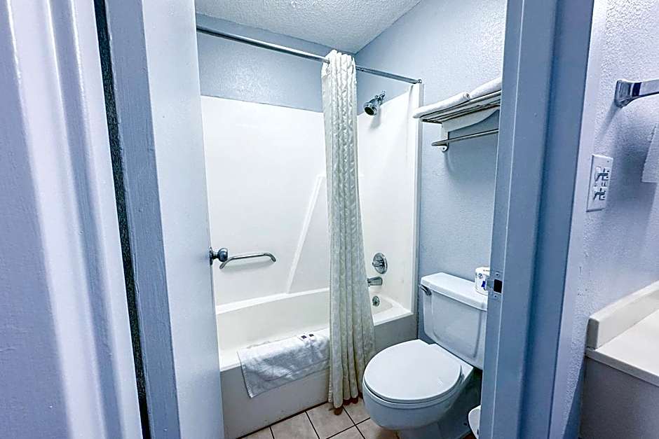 Happy Stay Inn Madisonville I-69 By OYO