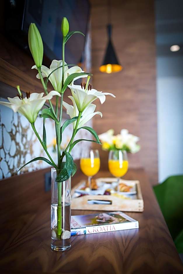 Royal Ariston Hotel