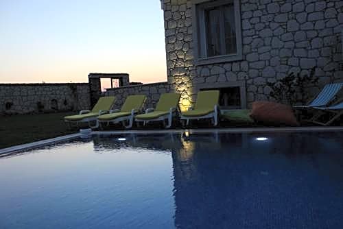 Adelfia Hotel