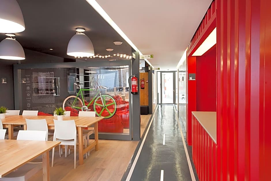 Sant Jordi Hostels Gracia