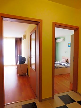 One-Bedroom Apartment with Balcony