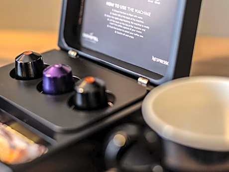 Executive Queen Room with Sofa