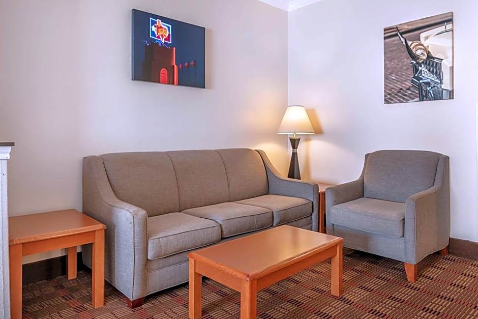 Best Western Clubhouse Inn & Suites