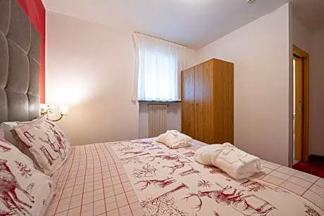 Economy Twin Room