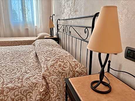 Triple Room with Bathroom