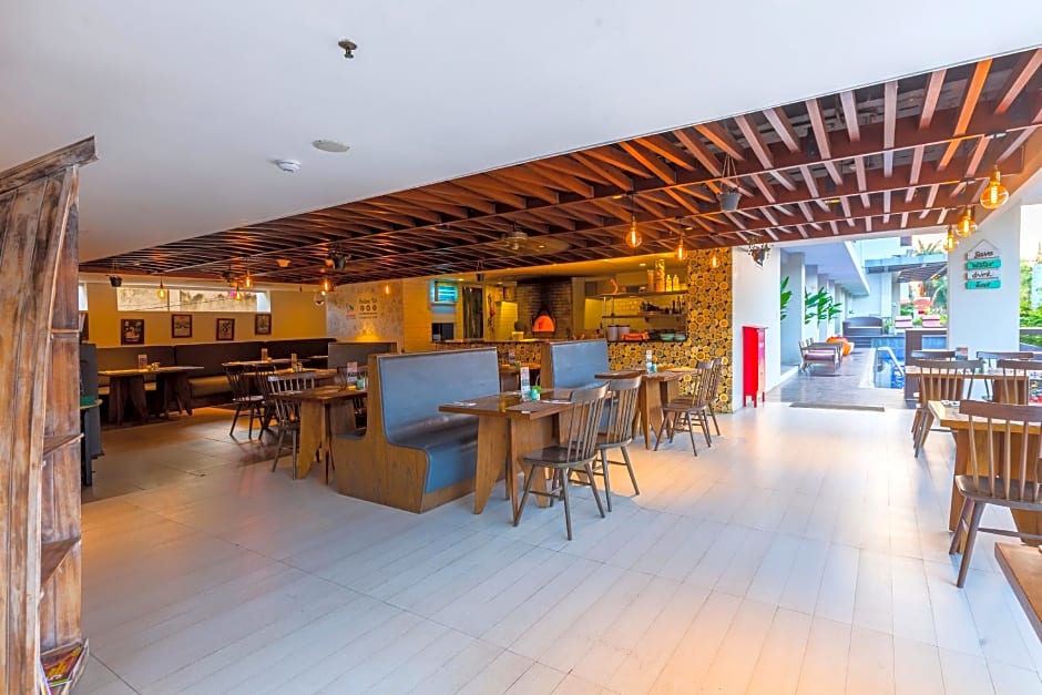 Harris Hotel Seminyak