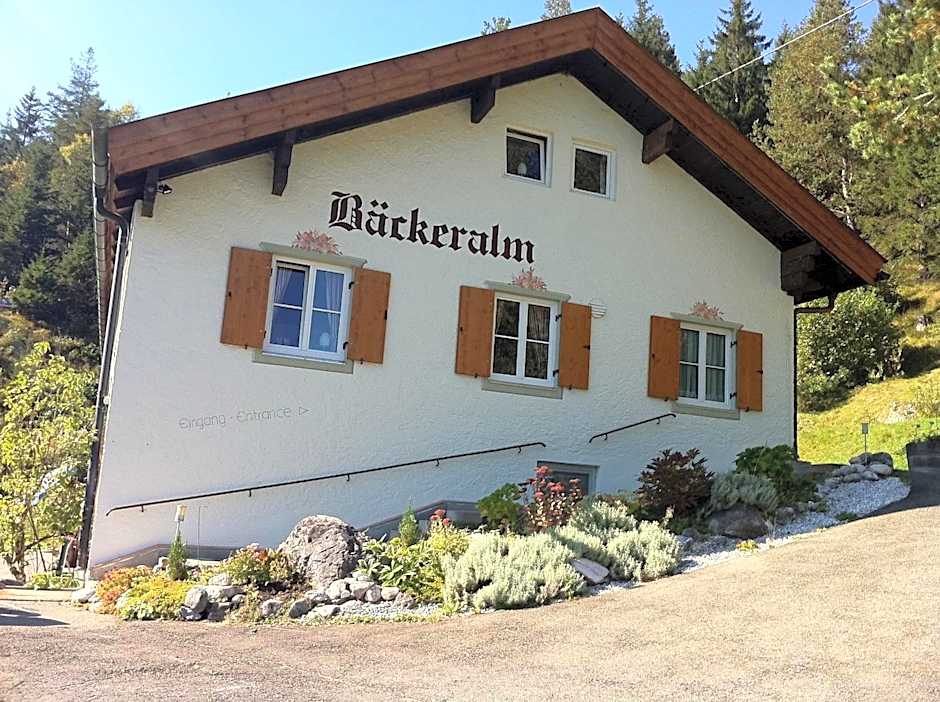 Bäckeralm© - B&B 16 +