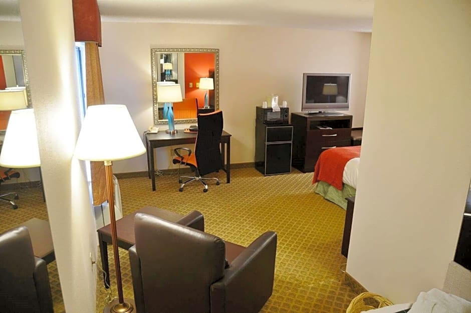 Country Hearth Inn & Suites - Kenton