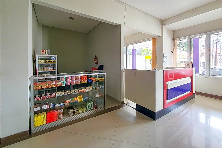 Urbanview Hotel Pondok Mas Cirebon By Reddoorz – Cirebon, OH