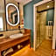 Moody smart & comfy Hotel