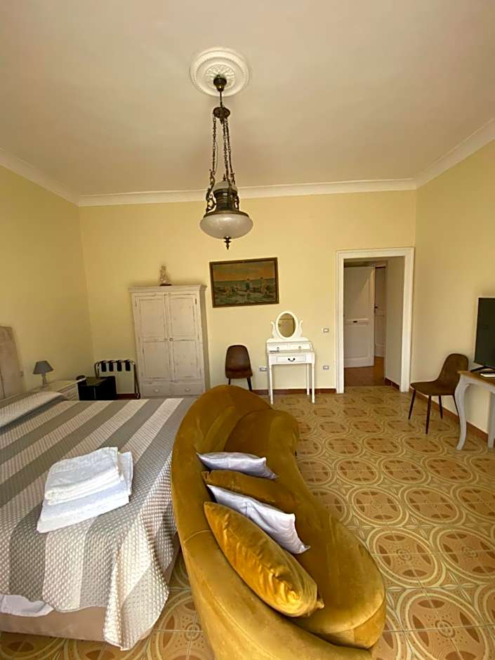 Villa Favorita Suites