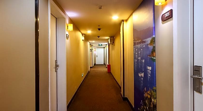 7 Days Premium Guangzhou Tianhe Shipaiqiao Metro Station Taikoo Hui