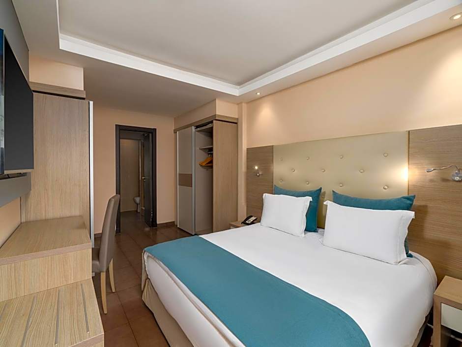 Photo 1 of 3 of Junior Suite