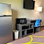 Super 8 by Wyndham Grayville