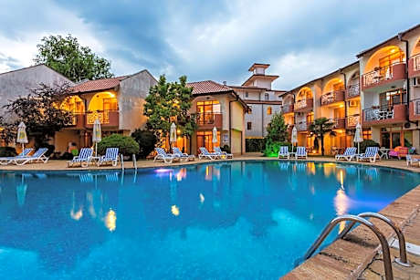 Complex Sunrise by HMG - All Inclusive